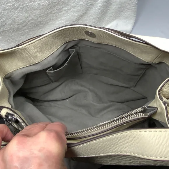 NWT - Vince Camuto Leather Tote - Tania - Picture 6 of 12